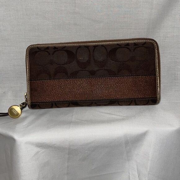 Coach Signature Brown Accordion Wallet with Satin Stripes in the interior - Picture 2 of 16